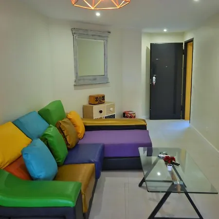 Centro Hospitales Garage Apartment