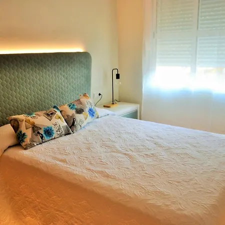 Centro Hospitales Garage Apartment Malaga