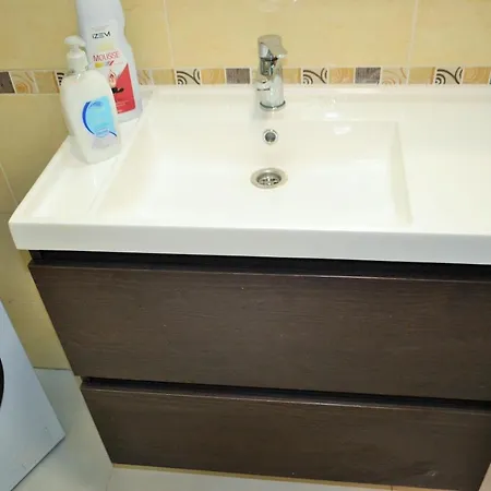 Centro Hospitales Garage Apartment Malaga